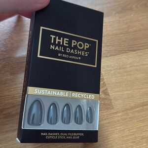 BRAND NEW Red Aspen Cheers, Cosette